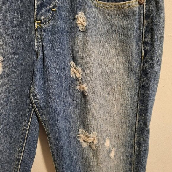 Women's Ripped Knee Jean Shorts by Mudd (size 7) - Picture 5 of 8